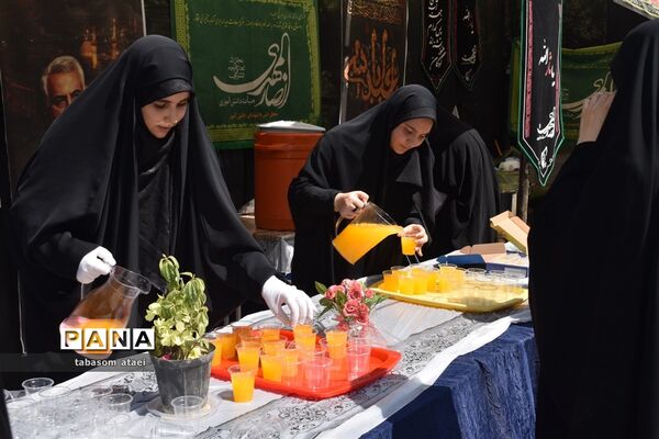 آیین استقبال چهل و یکمین دوره مسابقات قرآن، عترت و نماز دانش‌آموزان دختر در کرمانشاه