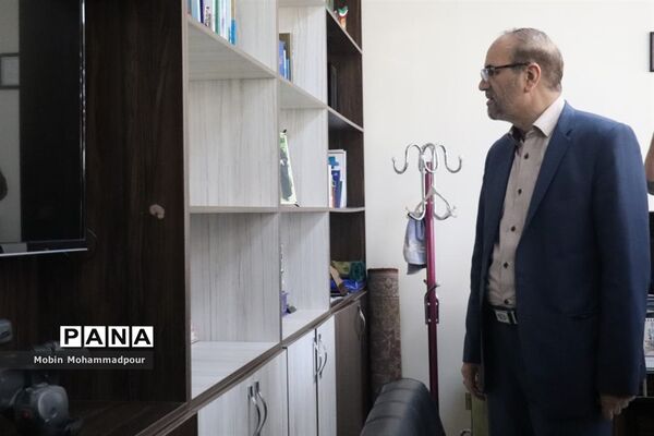 بازدید استاندار آذربایجان شرقی از اداره‌کل آموزش و پرورش استان و دیدار با  دانش آموز خبرنگاران پانا