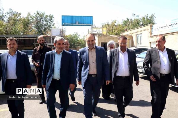 بازدید استاندار آذربایجان شرقی از اداره‌کل آموزش و پرورش استان و دیدار با  دانش آموز خبرنگاران پانا