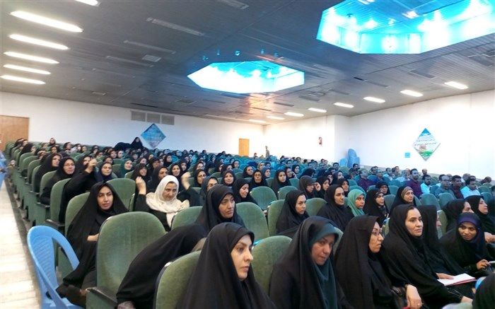 ارائه مطالب کاربردی در دوره توانمندسازی معاونان پرورشی استان اصفهان