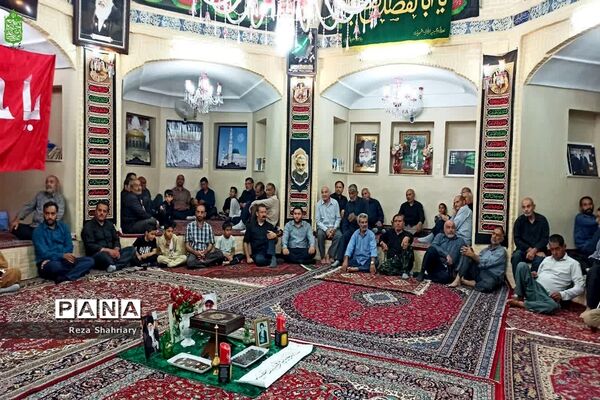رونمایی از کتاب سرباز روز نهم در مزرعه امام با حضور رئیس عقیدتی سیاسی ارتش کشور