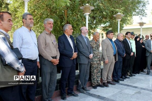 غبارروبی گلزار شهدا در گلوگاه