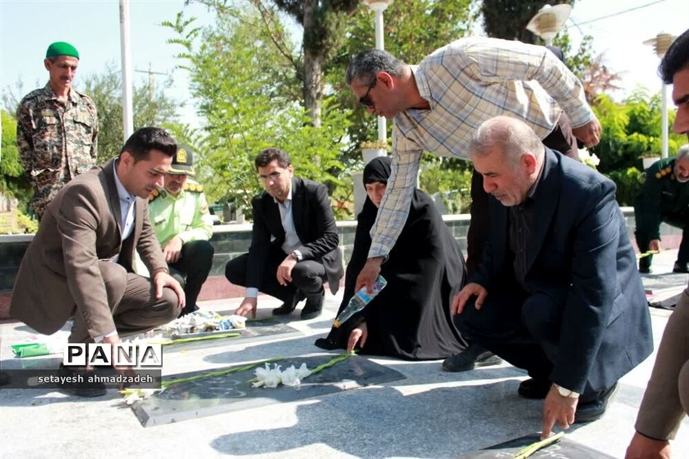 غبارروبی گلزار شهدا در گلوگاه