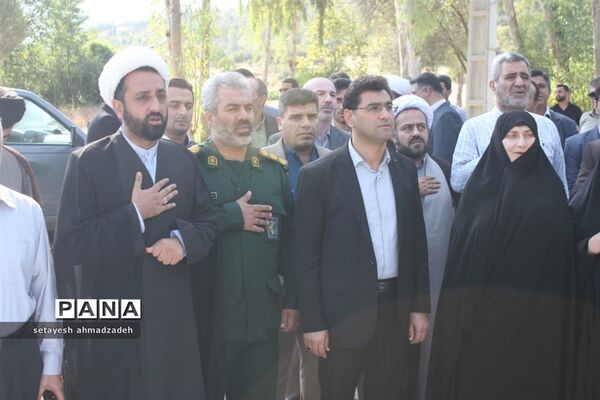 غبارروبی گلزار شهدا در گلوگاه