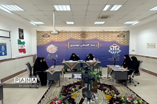 رقابت دانش‌آموزان دختر سراسر کشور در ۶رشته‌(انشای نماز، احکام، نهج‌البلاغه، صحیفه سجادیه، فهم قرآن، گفتمان مهدوی)