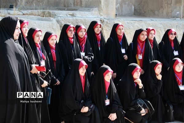 فوق برنامه‌های مسابقات قرآن، عترت و نماز با میزبانی کرمانشاه