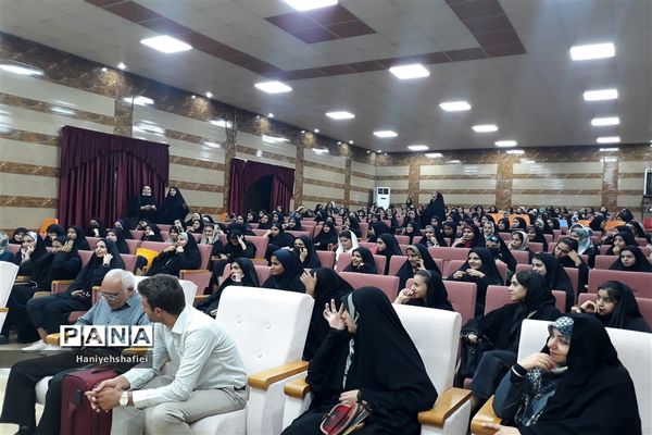 مراسم اعزام و بدرقه زیارت اولی‌های استان فارس به حرم امام رضا(ع)