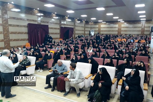 مراسم اعزام و بدرقه زیارت اولی‌های استان فارس به حرم امام رضا(ع)