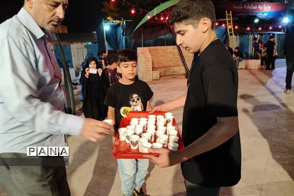 برپایی موکب حسینی با همت نوجوانان کرجی