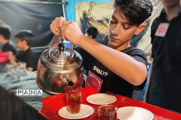 برپایی موکب حسینی با همت نوجوانان کرجی