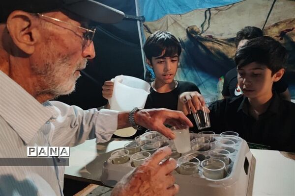 برپایی موکب حسینی با همت نوجوانان کرجی