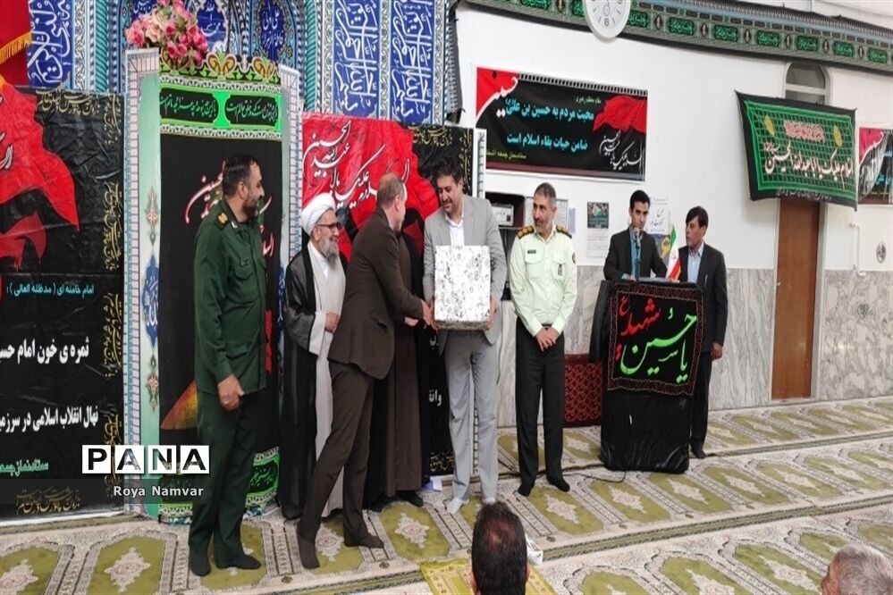 برپایی میزخدمت آموزش و پرورش شهرستان مانه وسملقان