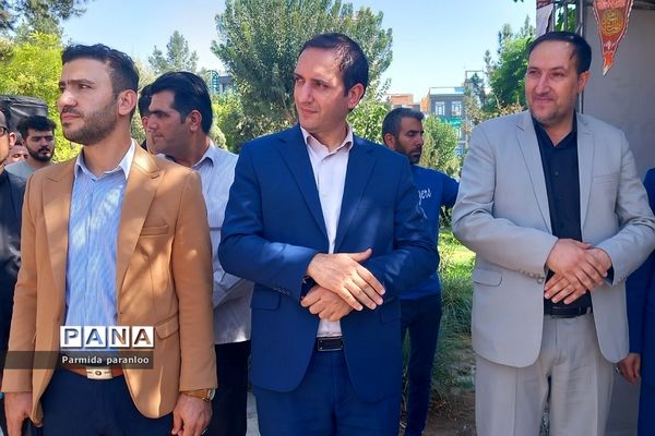 آیین بدرقه خادمان و زائران اربعین حسینی به کربلا در بهارستان 2