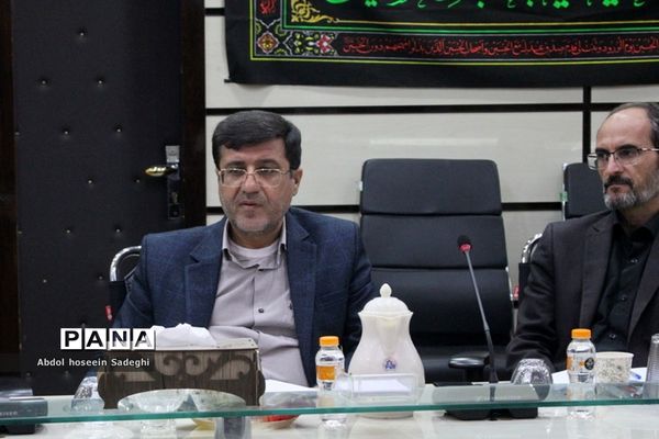 جلسه ستاد ثبت نام استانی و شورای معاونان اداره‌کل آموزش و پرورش استان بوشهر