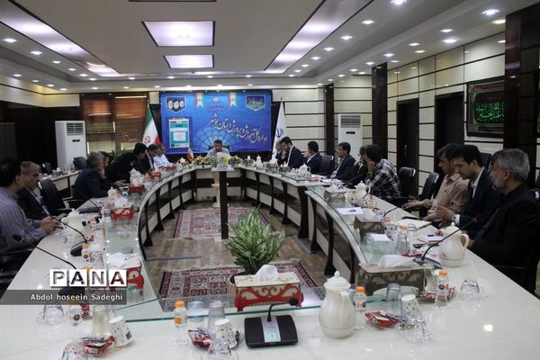 جلسه ستاد ثبت نام استانی و شورای معاونان اداره‌کل آموزش و پرورش استان بوشهر