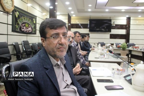 جلسه ستاد ثبت نام استانی و شورای معاونان اداره‌کل آموزش و پرورش استان بوشهر