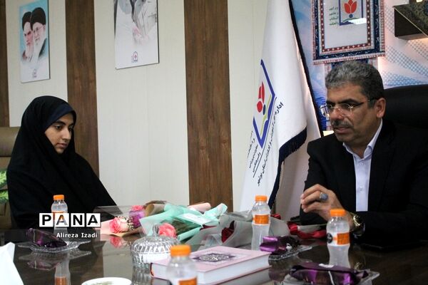 تجلیل از دانش‌آموز برتر چهل و یکمین دوره مسابقات کشوری قرآن، عترت و نماز استان بوشهر