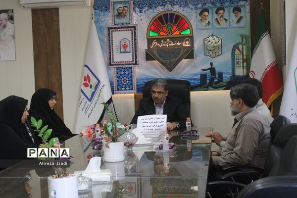 تجلیل از دانش‌آموز برتر چهل و یکمین دوره مسابقات کشوری قرآن، عترت و نماز استان بوشهر