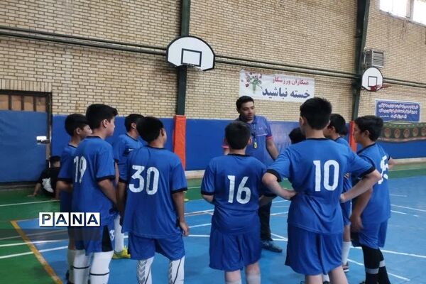 برگزاری بازی دوستانه بین تیم‌های فوتبال دانش‌آموزی ایران و افغانستان در شهرستان پیشوا