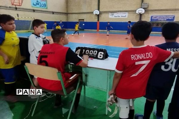 برگزاری بازی دوستانه بین تیم‌های فوتبال دانش‌آموزی ایران و افغانستان در شهرستان پیشوا