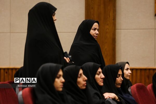 مراسم دوره آموزشی_توجیهی برنامه‌ها و فعالیت‌های امور تربیتی برای سال تحصیلی ۱۴۰۳-۱۴۰۲