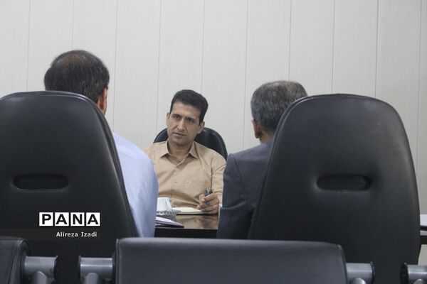 نشست هم‌اندیشی طرح ملی بازگشایی مدارس استان بوشهر