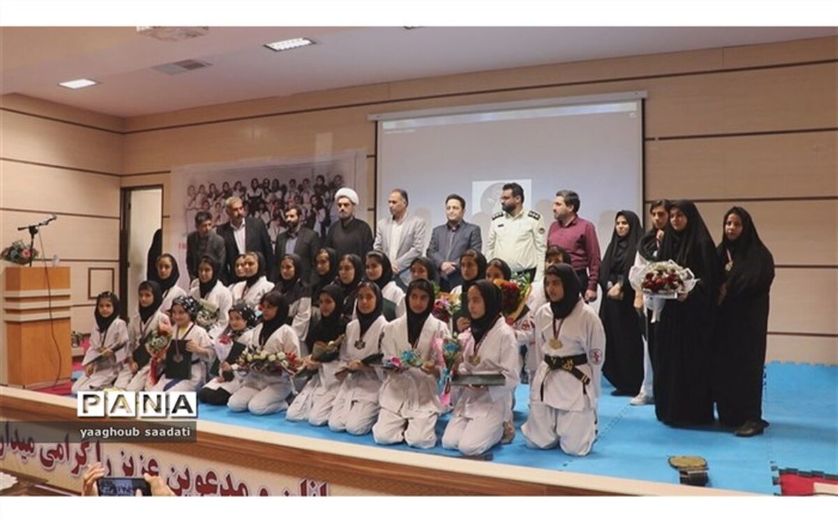 تجلیل از قهرمانان کاراته‌کار شهرستان فیروزه