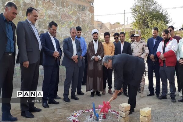 کلنگ‌زنی ساخت فضای آموزشی جدید در روستای  احمد‌آباد شهرستان کلات