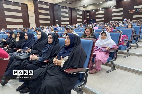 برگزاری همایش نغمه‌ مادرانه کلاس اولی‌ها در صفادشت