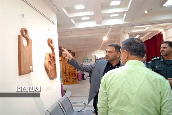 نمایشگاه صنایع‌دستی و دستاوردهای صنعتی و کشاورزی در سالن الغدیر ارشاد