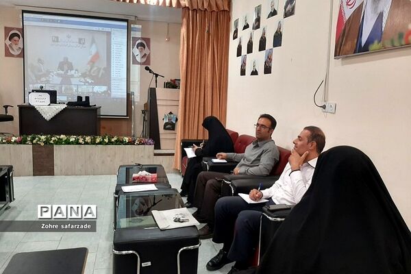 برگزاری وبینار آموزشی کارگروه پروژه مهر ۱۴۰۲ در آموزش و پرورش رودهن
