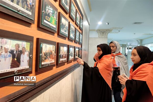 بازدید دانش آموزان زیارت اولی‌ از موزه رضوی