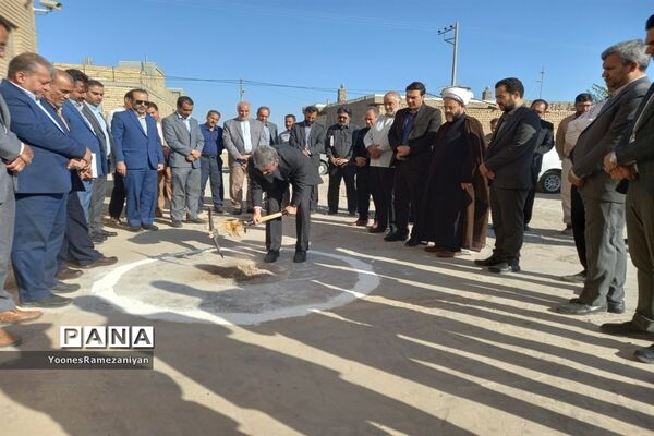 برگزاری آیین افتتاحیه طرح‌های عمرانی شهرداری خلیل‌آباد