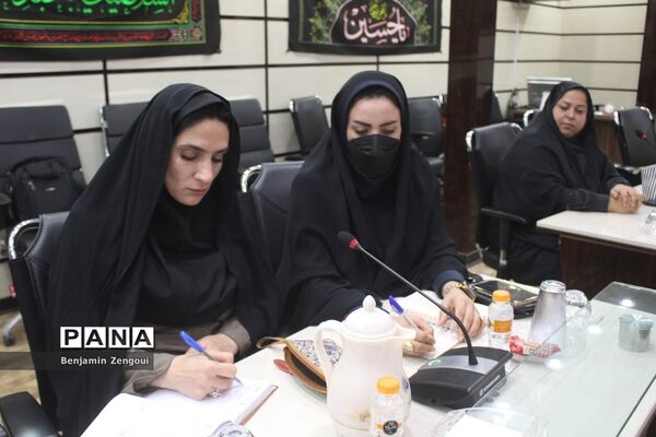 جلسه شورای برنامه‌ریزی و نظارت تعلیم و تربیت کودک آموزش و پرورش استان بوشهر