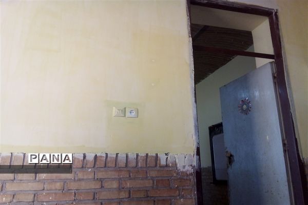 رنگ آمیزی دبستان نهضت روستای تاج‌آباد شهرستان داورزن