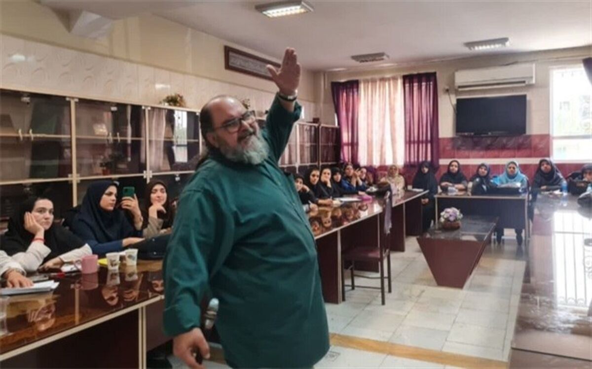 استفاده ازهنر‌های نمایشی برای ایجاد محیط شاد در واحدهای آموزشی، ضروری است