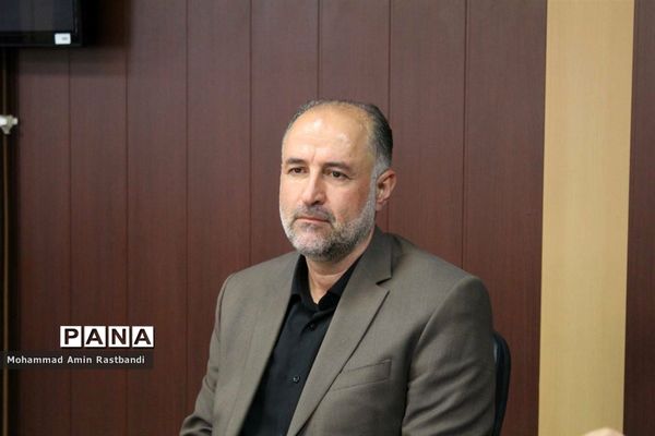 آئین تجلیل از خبرنگار دانش‌آموزان برتر منطقه ۱۳