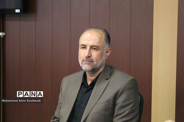 آئین تجلیل از خبرنگار دانش‌آموزان برتر منطقه ۱۳