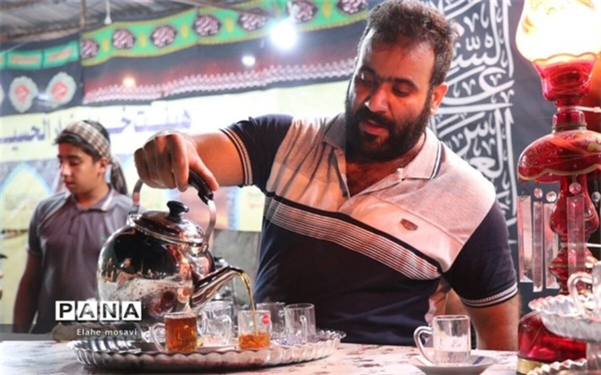 خدمات‌رسانی دانش‌آموزان با نیازهای ویژه به زوار اربعین امام حسین (ع)