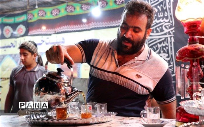 خدمات‌رسانی دانش‌آموزان با نیازهای ویژه به زوار اربعین امام حسین (ع)