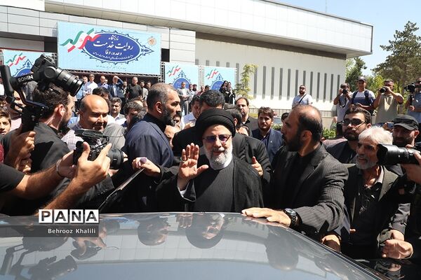 بازدید رئیس جمهوری از نمایشگاه «روایت خدمت؛ وعده وفا»