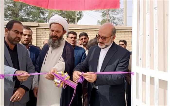 زمین چمن مصنوعی هنرستان اسلامیه فردوس افتتاح شد