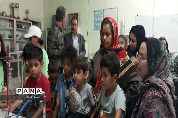 برگزاری جشنواره دانشمند کوچک درکاشمر