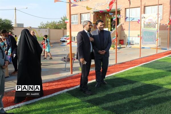 آیین افتتاحیه زمین چمن مصنوعی مدرسه شهدای دانایی بخش جوادآباد