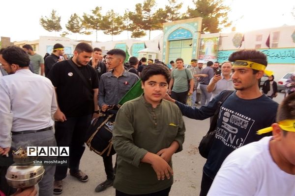 پیاده روی کاروان دانش‌آموزی خراسان شمالی به زیارت اربعین