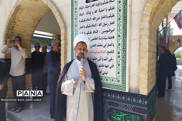 مراسم گلباران شهدا در امامزاده عماد شهرستان رباط کریم