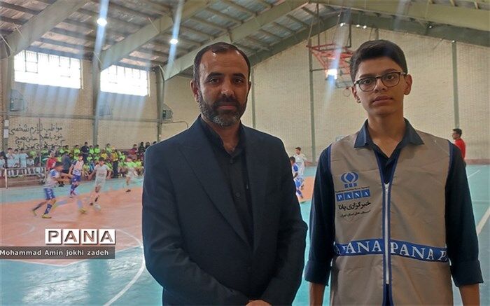 برگزاری‌ مسابقات لیگ پایه‌های رباط‌کریم در میان نوباوگان، خردسالان و نوجوانان/فیلم