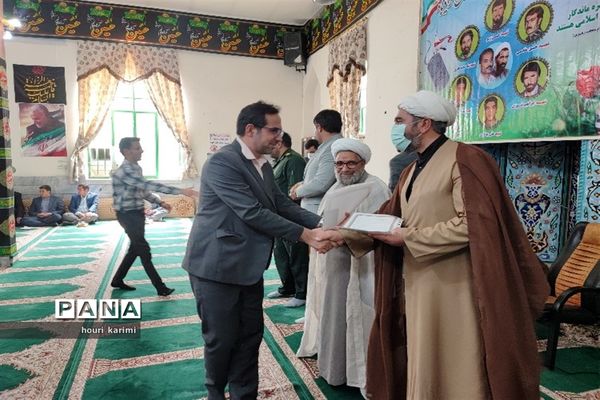 آیین تجلیل ازکارمندان نمونه آموزش و پرورش شهرستان مانه وسملقان