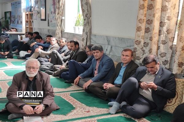آیین تجلیل ازکارمندان نمونه آموزش و پرورش شهرستان مانه وسملقان