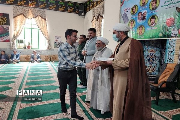 آیین تجلیل ازکارمندان نمونه آموزش و پرورش شهرستان مانه وسملقان